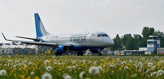 Embraer 170 von People's Viennaline in Altenrhein: Die Airline bekommt einen zweiten Jet.