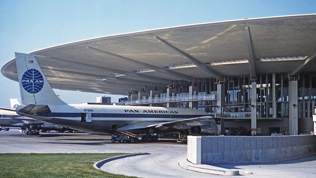 Boeing 707-120 von Pan Am im Jahr 1961: Von der Gründung 1927 bis zum Kollaps 1991 war Pan Am die größte US-Airline. Nach dem Bankrott kaufte Delta die Überreste.