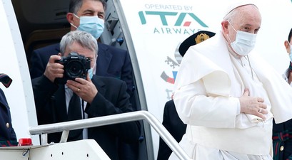 Papst Franziskus bei seiner Abreise: Mit der EI-EIB flog der Pontifex nach Zypern.
