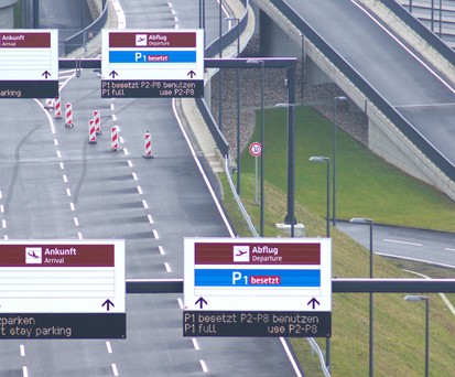 Zufahrt zum BER (Bild aus 2015): Mittlerweile stehen erste Airline-Standorte fest.