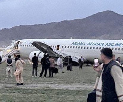Die Boeing 737 von Ariana Afghan Airlines nach dem sie zum Stoppen kam: Keine Verletzten.