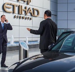 Der Chauffeur wartet: Künftig nur noch an einem Flughafen inbegriffen.