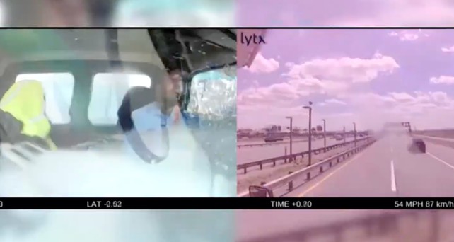 Moment der Kollision: Zum Glück verletzte sich der Fahrer nur leicht.