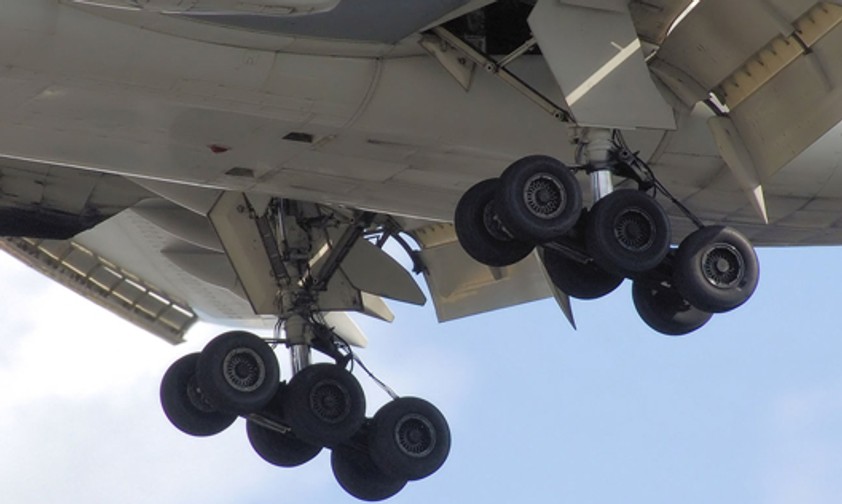 Fahrwerk einer Boeing 777: Welcher Airline der Jet gehörte, der das Teil verlor, ist noch ungeklärt.