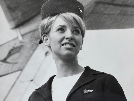 Angela Zaunert: War mit Stolz Flugbegleiterin bei Lufthansa.