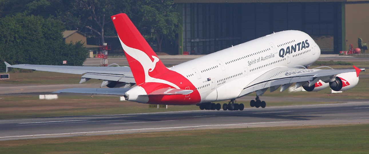 Als längster A380-Flug gilt seit November 2021 ein Qantas-Überführungsflug, der nonstop mehr als <a href="https://www.aerotelegraph.com/qantas-erster-airbus-a380-hat-dresden-verlassen">16.000 Kilometer von Dresden nach Sydney zurücklegte</a>. Doch welches war bisher der längste A380-Linienflug?