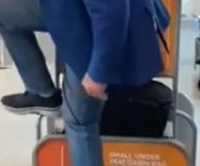 Was nicht passt, wird passend gemacht: Der Mann in Aktion.