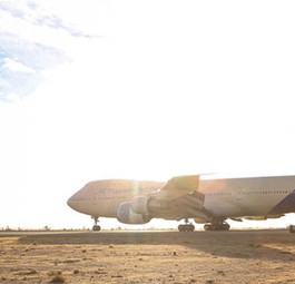 Zuletzt flog die fast 48-jährige Boeing 747-100 für General Electric. Zuvor hatte sie 21 Jahre lang bei Pan Am im Einsatz gestanden und dort 86.000 Flugstunden absolviert.