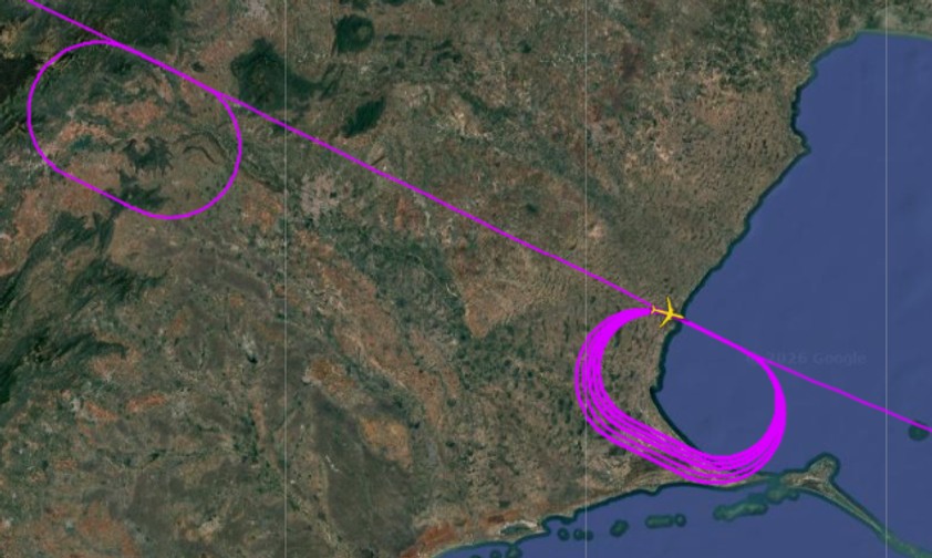 Screenshot Flugverlauf GA4208: Knapp vier Stunden Schleifen über Südindien.