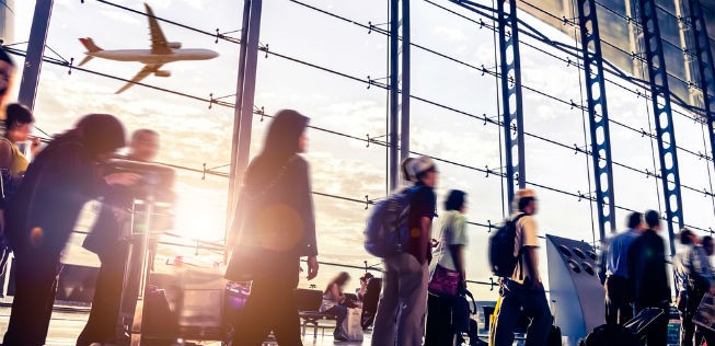 Flughafen: Bis 2018 wollen 80 Prozent der Flughäfen Beacons bereits aktiv nutzen, um Passagieren Orientierungs-Services zu bieten.