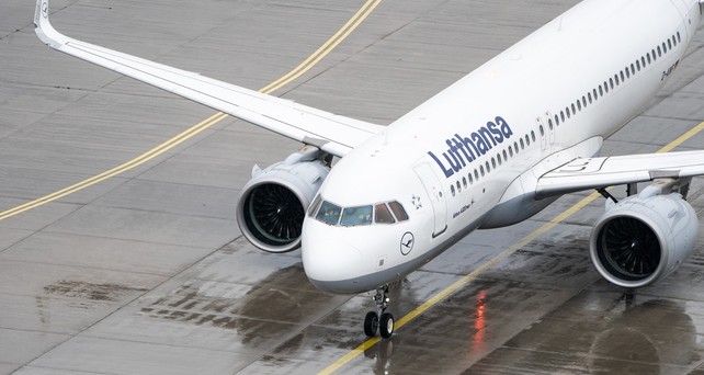 Flieger von Lufthansa: Am Montag und Dienstag heben weniger ab.
