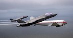 F-35 der niederländischen Luftwaffe und DC-3: Letzter Abschiedsgruß.