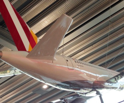 Modell eines Germanwings-Fliegers am Flughafen Köln: Am Ende ist nichts zu rütteln.