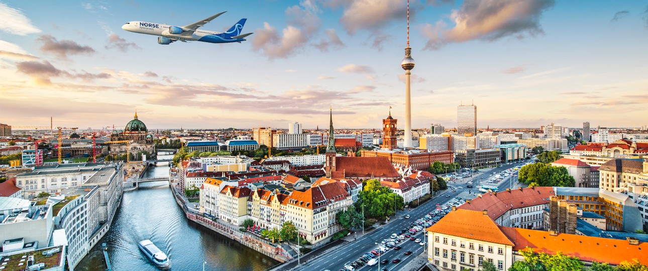 Flieger von Norse über Berlin: Ab August zu sehen.