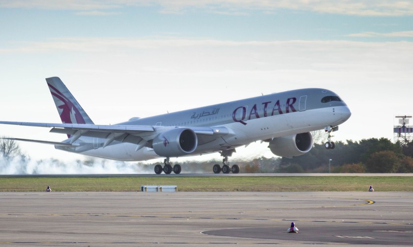 Airbus A350 von Qatar Airways am BER: Immer mehr Jets am Boden.
