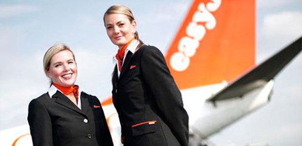 Flugbegleiterinnen von Easyjet: Flug abgesagt.