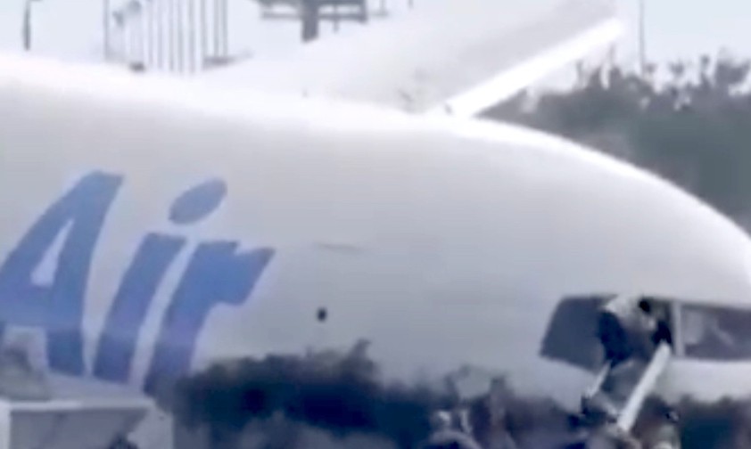 Der Pilot steigt aus der Boeing 767 F von Amazon Air aus: Was genau geschah davor?