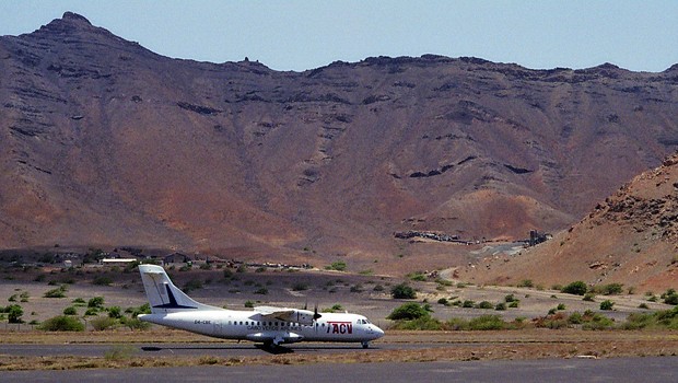 ATR 72-500 am Flughafen São Pedro: Schlechte Finanzlage.