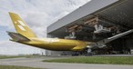 starlux airbus a350 1000 gold 05