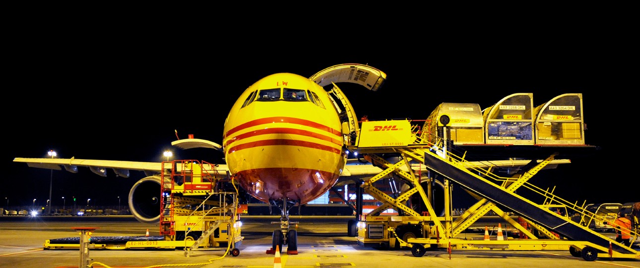 DHL-Frachtflugzeug am Flughafen Leipzig/Halle: Firma will wachsen.