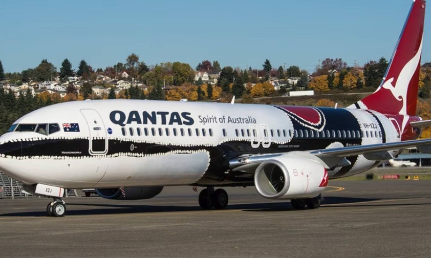Boeing 737-800 (VH-XZJ): Die «Mendoowoorrji» trag das Design 13 Jahre lang.