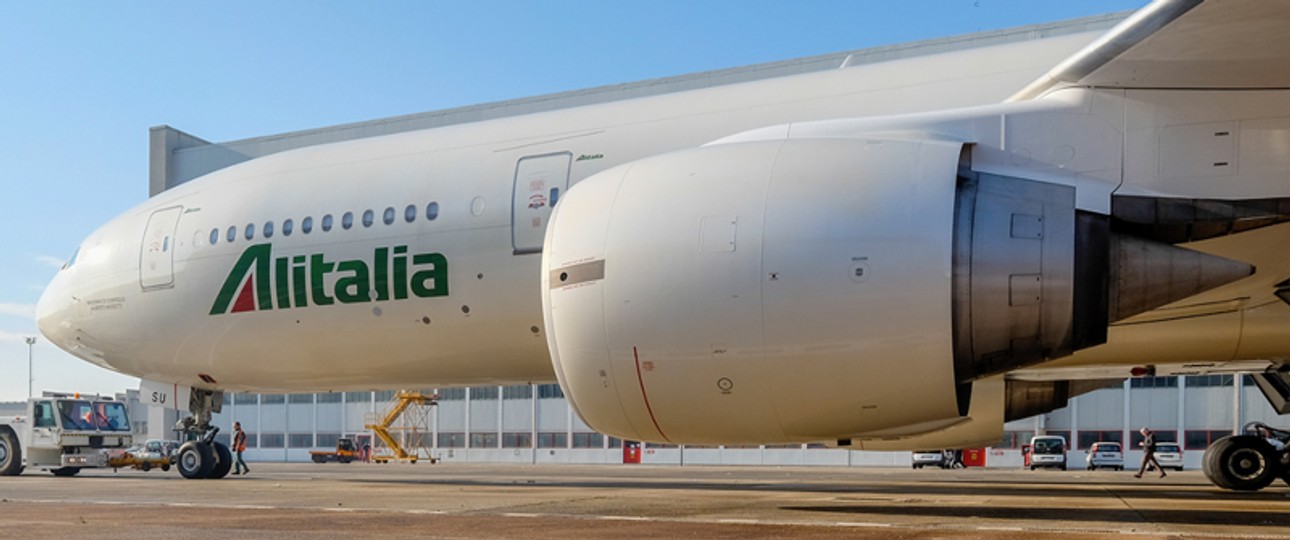 Jet von Alitalia: Wer übernimmt die insolvente Airline?