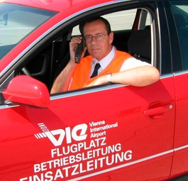 Gerhard Gruber als Betriebsleiter am Flughafen Wien.