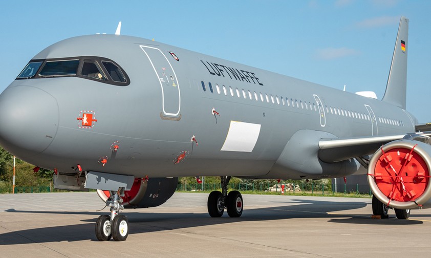 Der Airbus A321 LR mit dem künftigen militärischen Kennzeichen 15+10: Umbau der Kabine hat noch nicht begonnen.