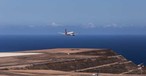 EInmal landete eine Boeing 737-800 am Flughafen St. Helena - der Testflug offenbarte Probleme.