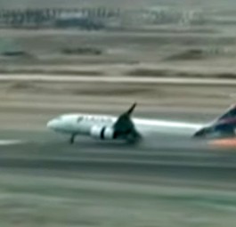 Airbus A320 Neo von Latam stößt auf Piste mit Fahrzeug zusammen