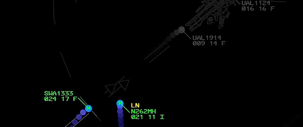 Boeing 737 von Southwest und Helikopter: Es wurde sehr knapp.