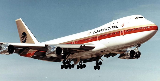 Und ein Jumbo-Jet von Continental in den Siebziger- und Achtzigerjahren.
