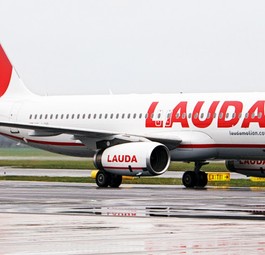 Lauda-Jet: Die Angestellten sind sauer.