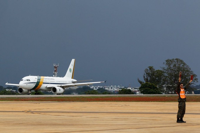 So sieht die 2005 angeschaffte VC-1A heute aus. Als Rufzeichen verwendet sie Força Aérea 01.