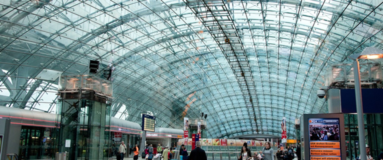 Rang 5: Knapp in die Top Five hat es Frankfurt geschafft. Derzeit liegt der größte deutsche Airport bei rund 203.000 Facebook-Fans.