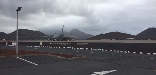 Am Wideawake Airfield auf Ascension Island landet der Airbus A330 von Air Tanker regelmäßig.