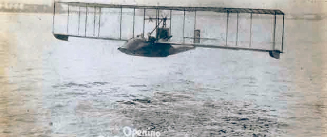 Dieses Flugzeug absolvierte den ersten Passagierflug.