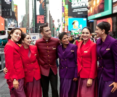Cabincrew von Air India in New York: Wer zu dick ist, fliegt raus.