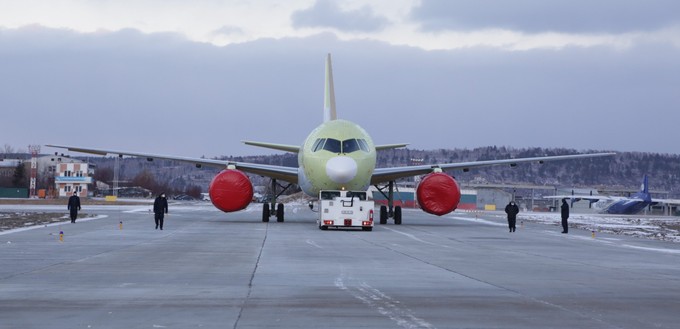 ...vor dem ersten Flug nun erstmal Tests am Boden absolvieren.