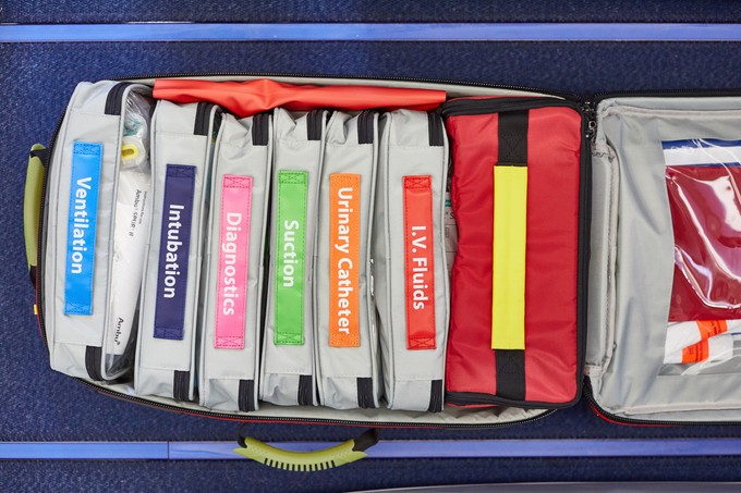 Für viele Fälle etwas dabei: Das Medical Kit der Lufthansa.