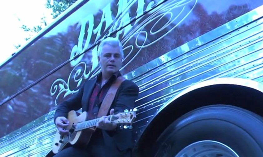 Dale Watson macht seiner Wut musikalisch Luft.