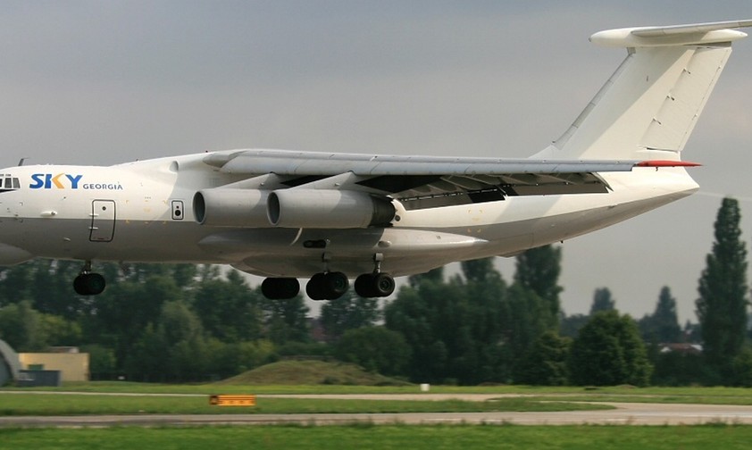 Ilyushin Il-76 von Sky Georgia: Ein anderes Exemplar wird versteigert.