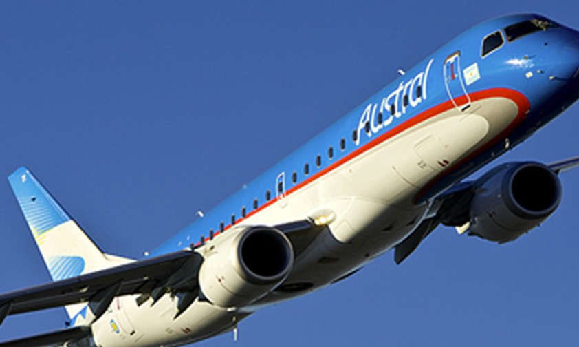 Embraer von Austral: Eine Maschine der Airline musste warten - in der Luft.