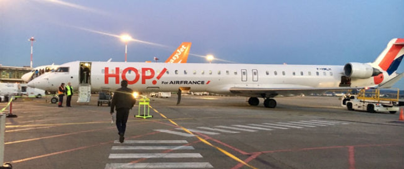Flieger von Hop und Easyjet in Mulhouse: Piloten beider Airlines könnten streiken.