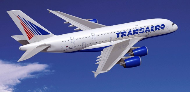 Airbus A380 in den Farben von Transaero: So wird kein Superjumbo je aussehen.