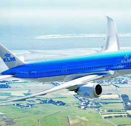 Jet von KLM über der niederländischen Küste: Künftig auf einer Insel-Piste zu sehen?