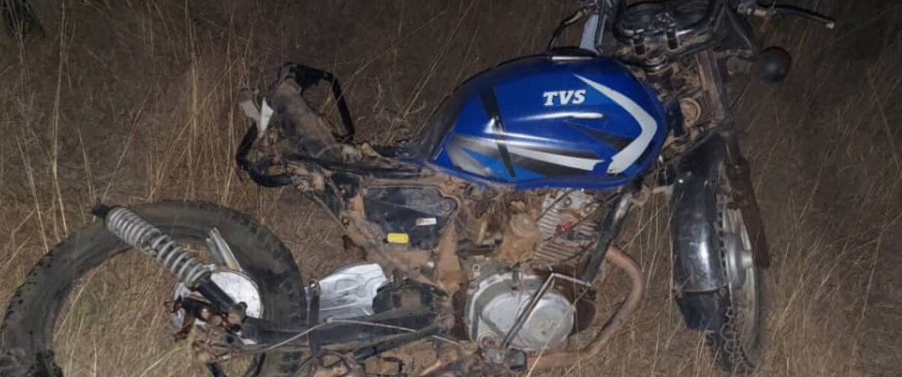 Das Motorrad: Der Fahrer kam mit dem Schreck davon.