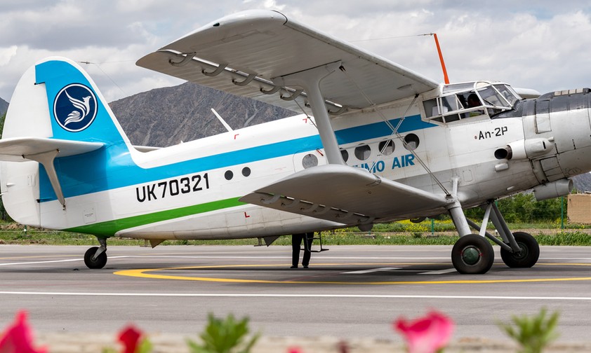 Billigairline mit einer Flotte von Antonov An-2
