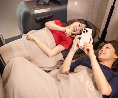 Korean Air hat die neue Business-Class in der Boeing 787-10 vorgestellt. Die neuen Suiten bieten teilweise auch die Honeymoon-Funktion.
