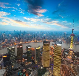 Die pulsierende Wirtschaftsmetropole Shanghai...